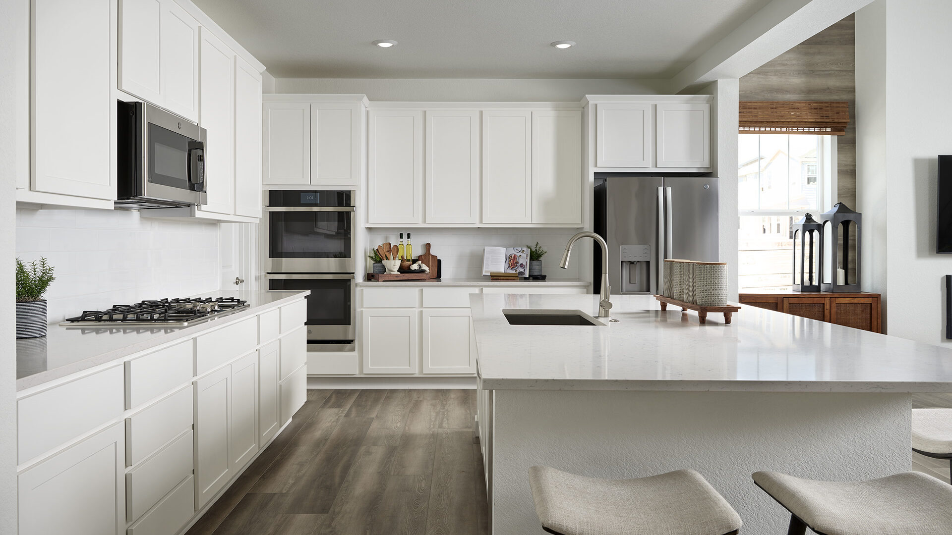 Lennar Looking Glass Aspen Kitchen