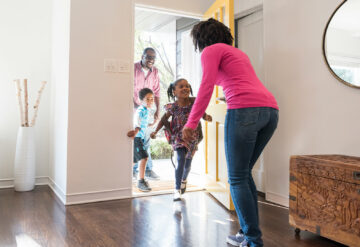 kids coming home from school