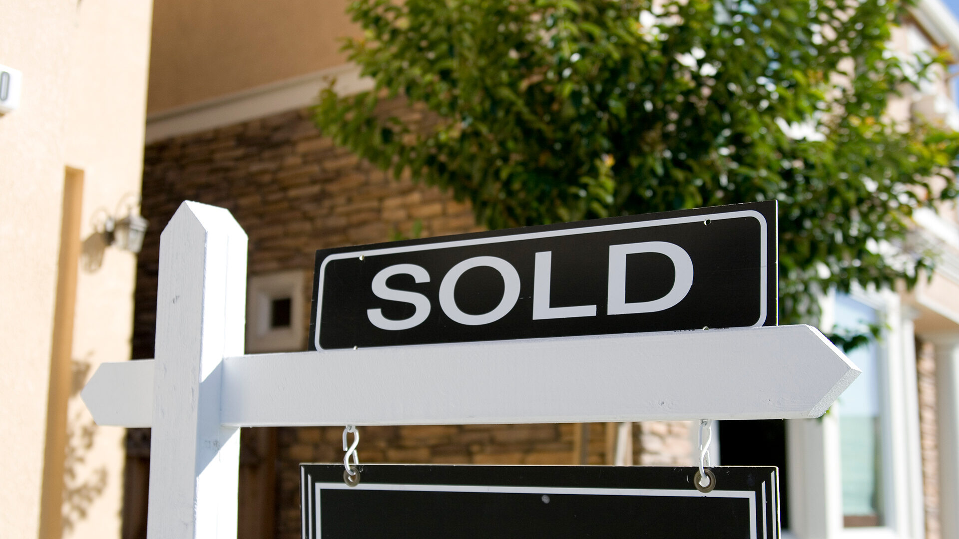 Assumable mortgage sold house sign Lennar