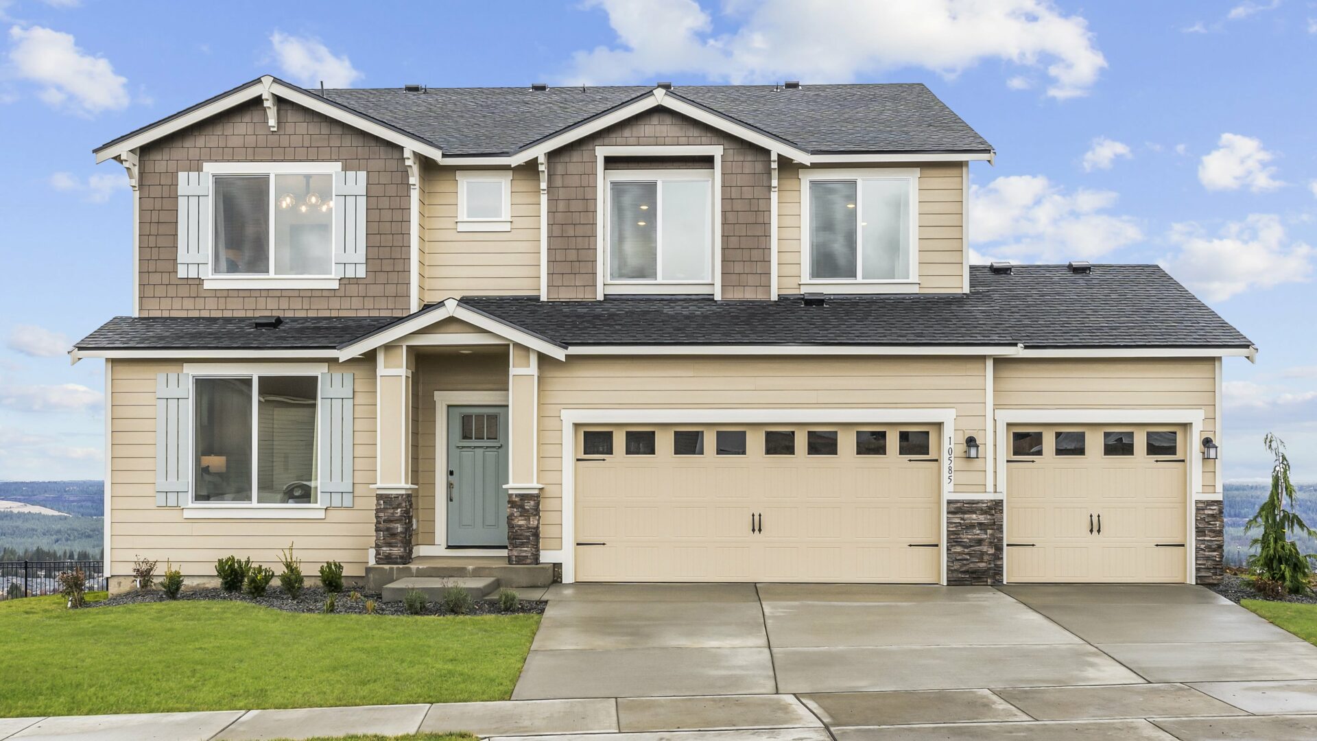 Platinum Collection Woodridge exterior