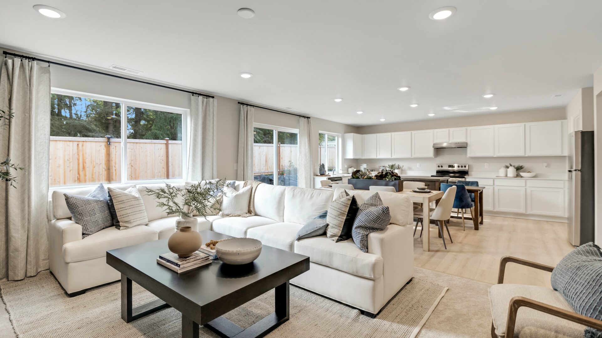 Four Seasons Riesling living room