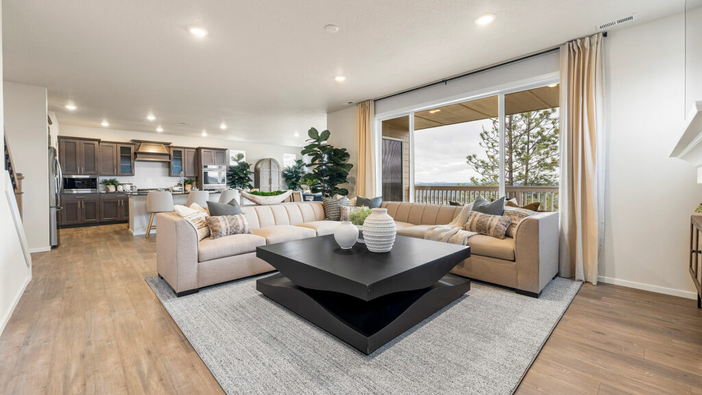 Lennar Platinum Collection Woodridge Meridian Great Room